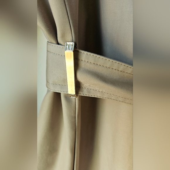 Ivanka Trump Beige Taupe Neutral Trench Coat Stand Collar Metal Loops Size L - Picture 3 of 9